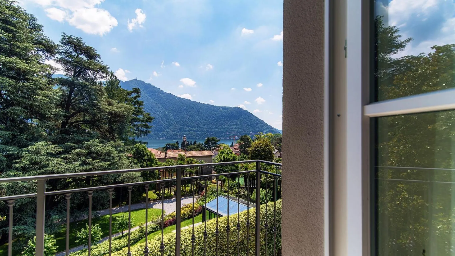 Hotel Ristorante La Vignetta Черноббио 3*,