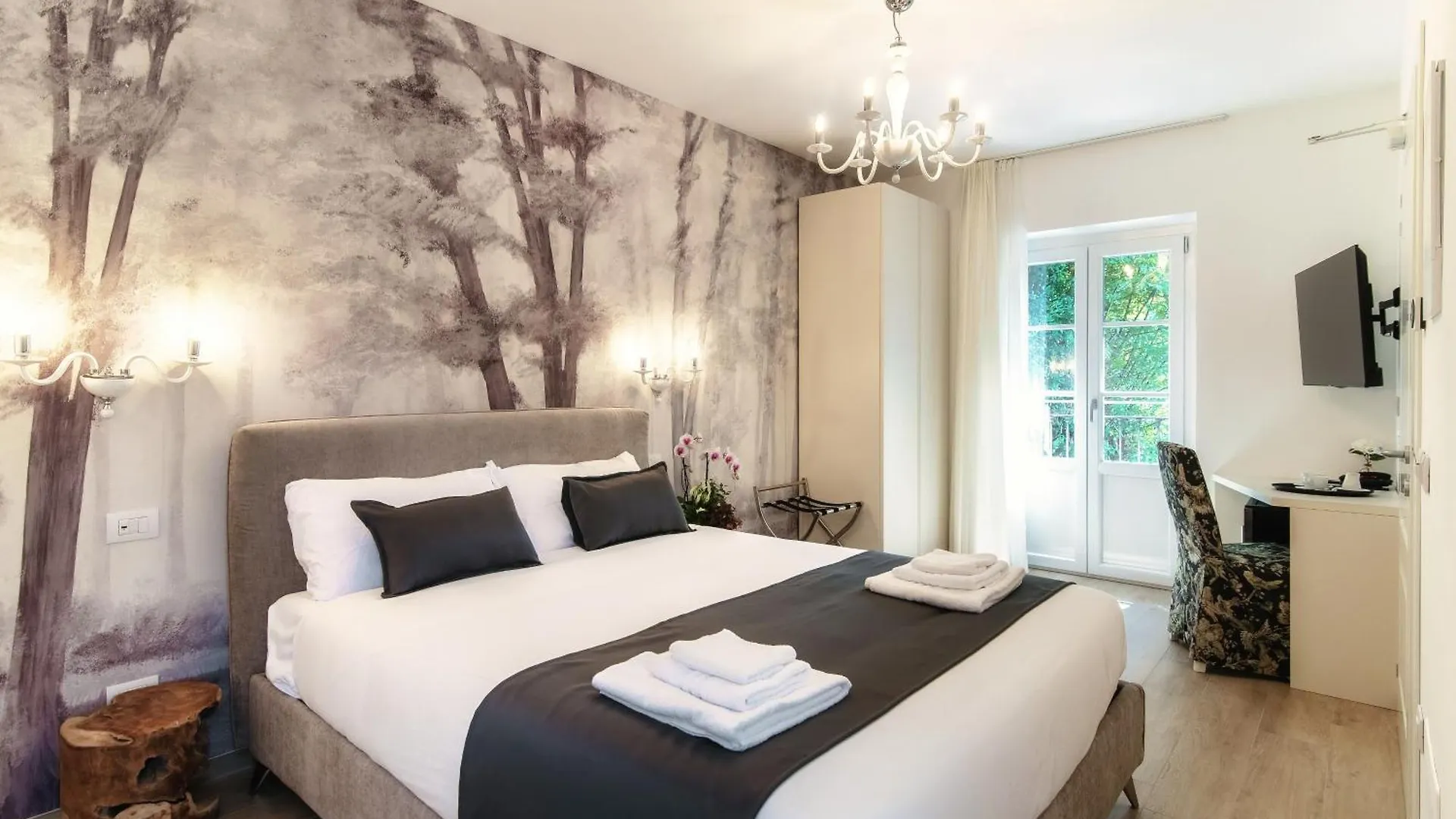 Hotel Ristorante La Vignetta Черноббио 3*,  Италия